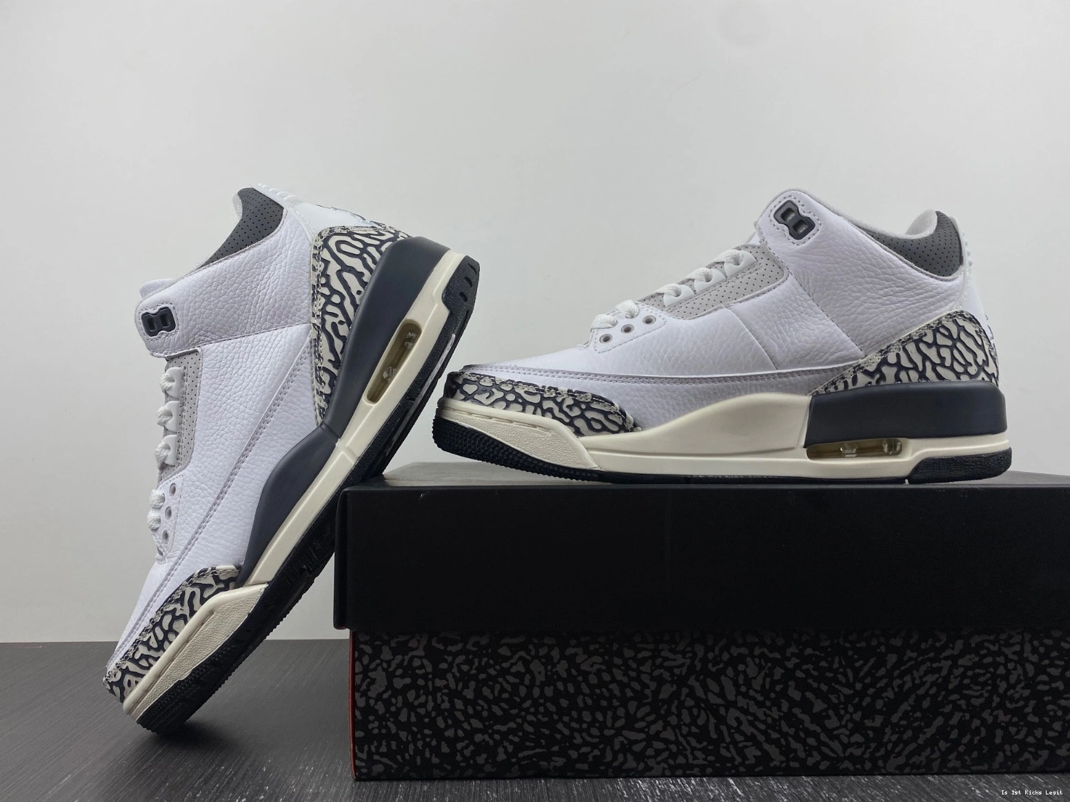 3 DX6665-100 N' Hide Sneak Jordan (GS) - Retro 0106